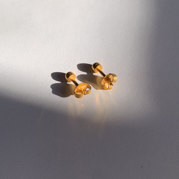 Pearl stud earrings 24K gold - Picture 3 of 3